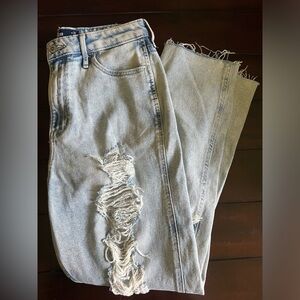 Hollister Light Wash Ripped Mom Jeans